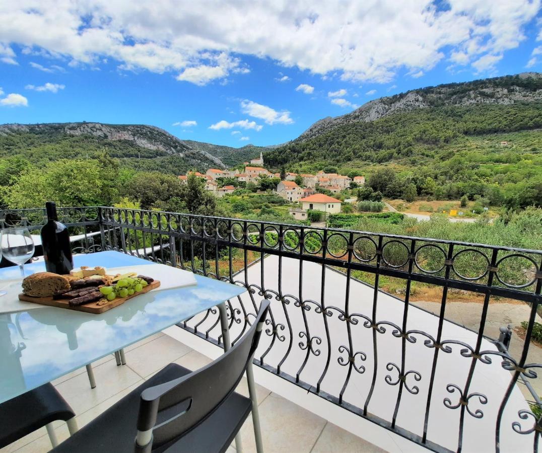 Apartments Pitve Jelsa  Exterior photo