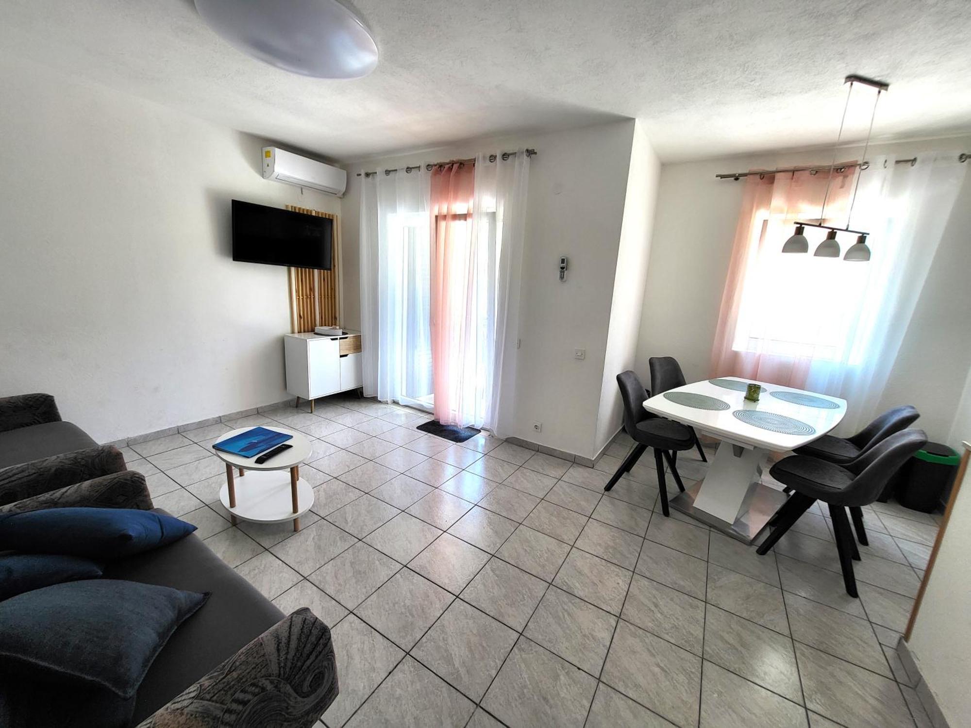 Apartments Pitve Jelsa  Exterior photo