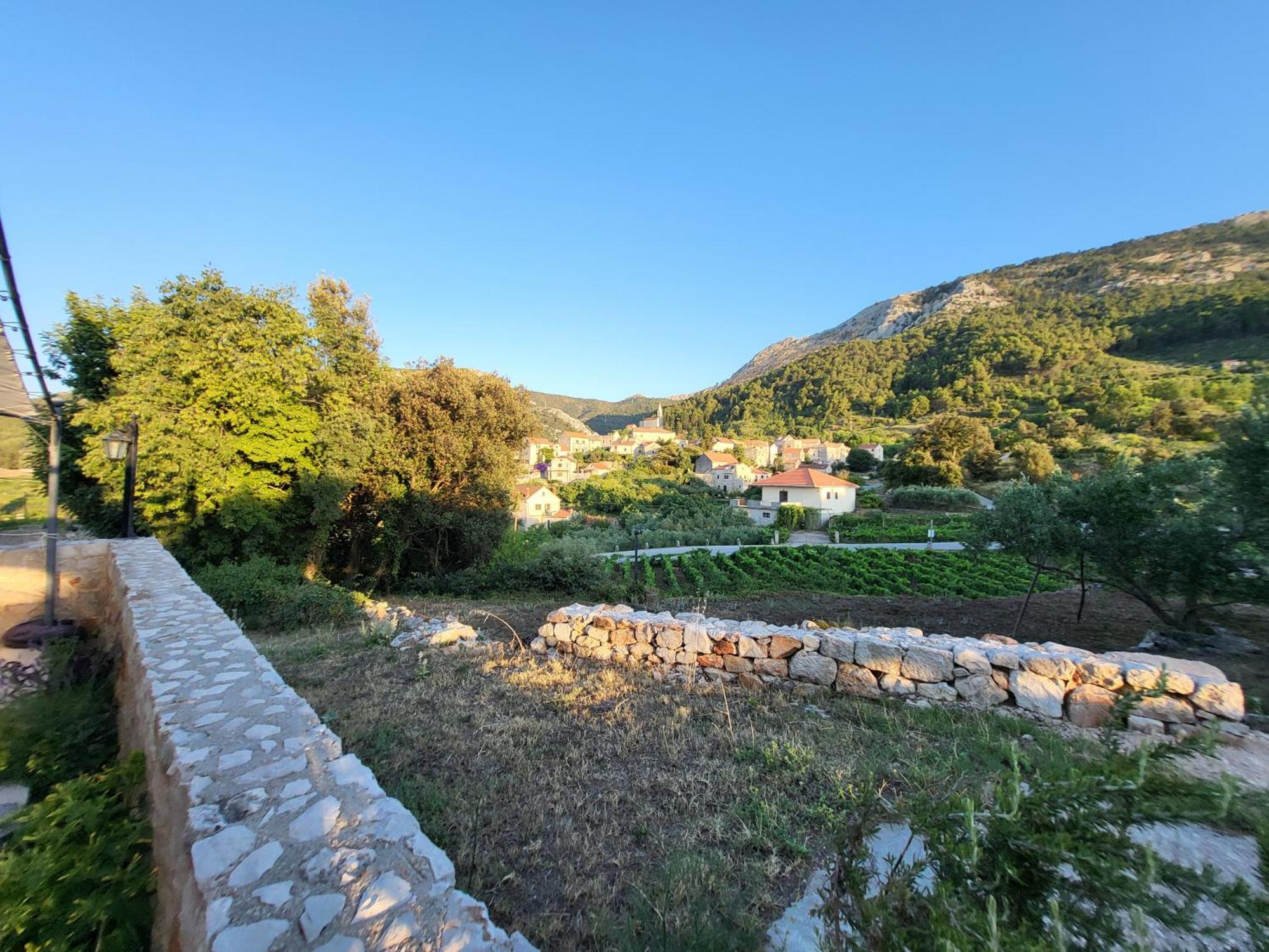 Apartments Pitve Jelsa  Exterior photo