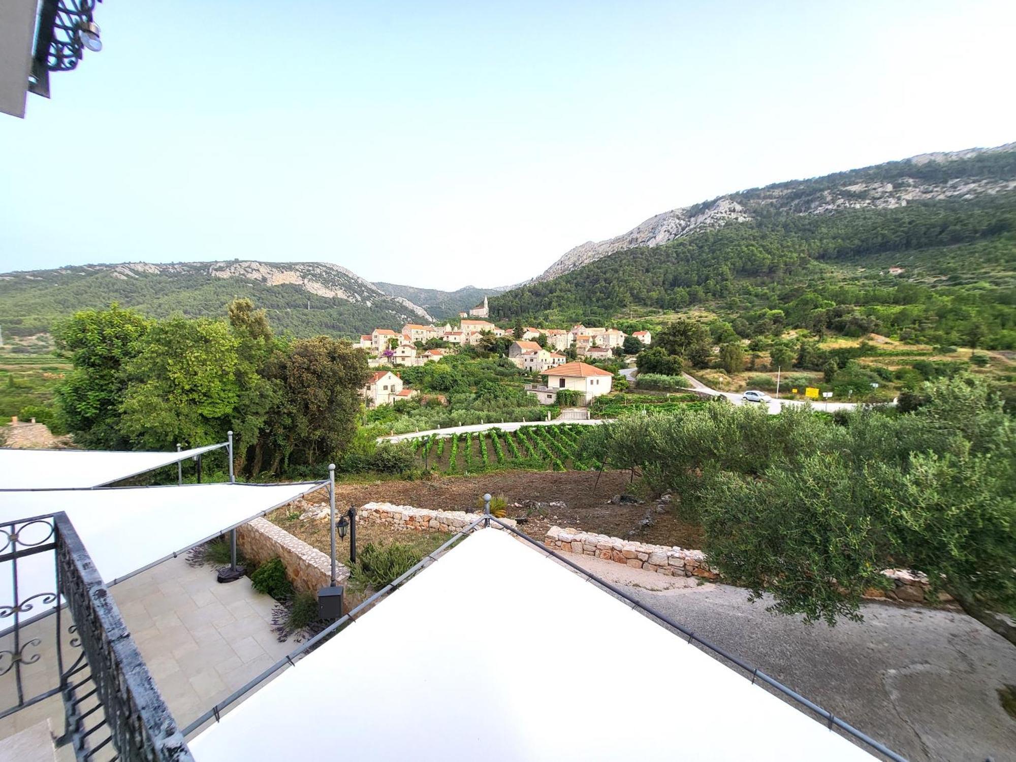 Apartments Pitve Jelsa  Exterior photo